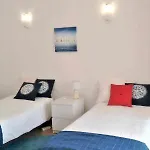 Lightoasis 4 דירה אוייראס