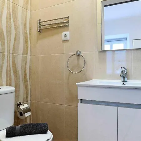 Apartman Lightoasis 4 *