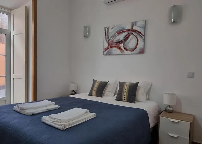 Lightoasis 4 אוייראס